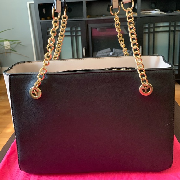 Light pink and black hand bag - Picture 4 of 4
